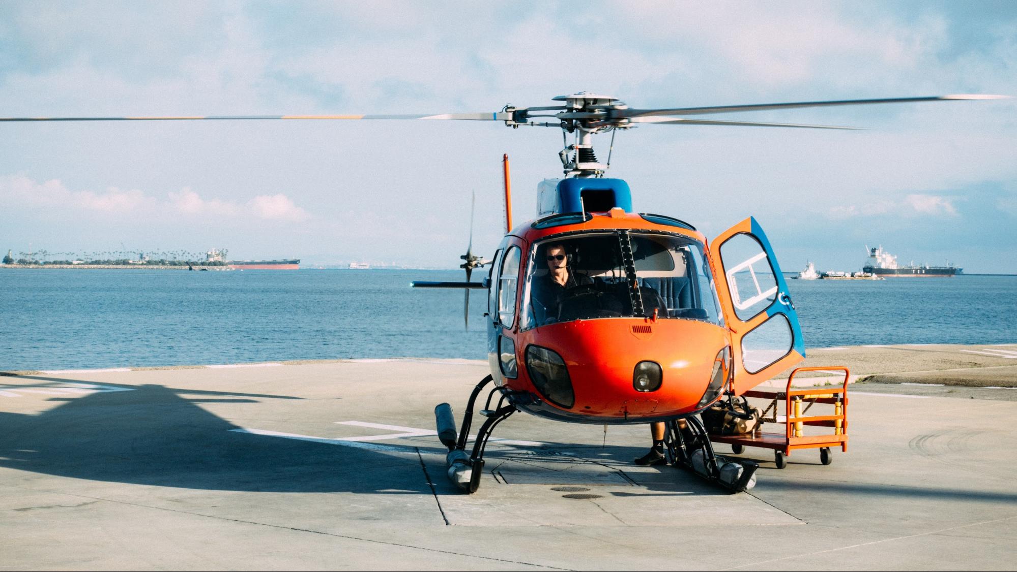 【2023年最新版】ヘリコプターの価格・使い方は？貸切チャーターについて知りたい！